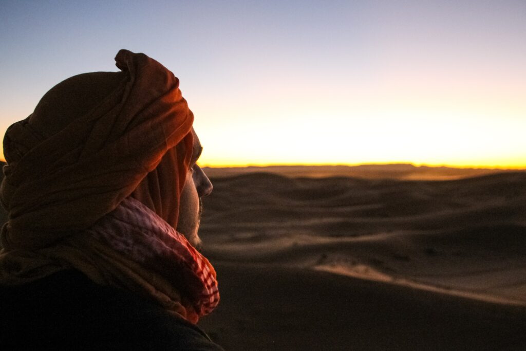 sunset-handsome-man-sahara-desert-matt-dany